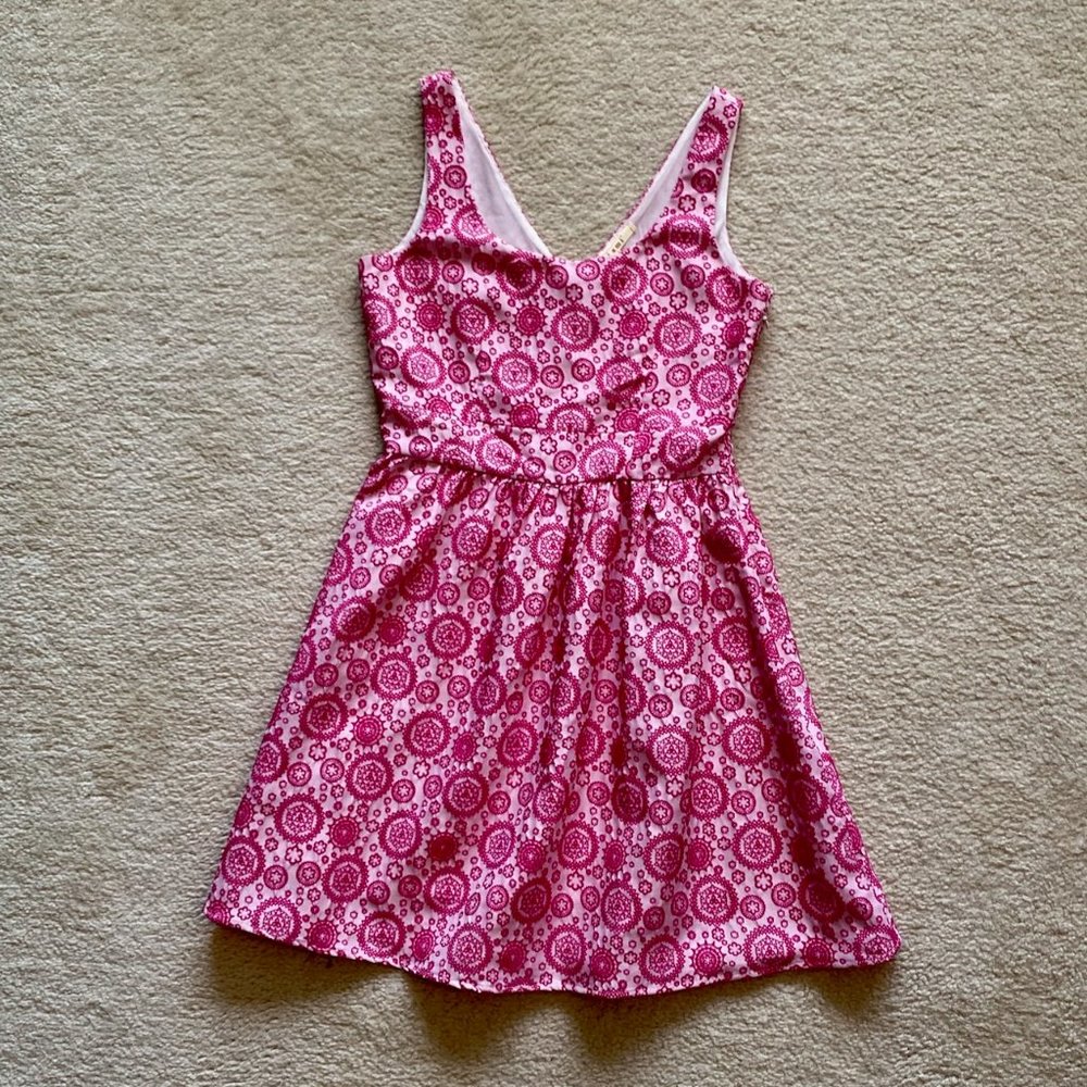 Fun pink and white sleeveless summer dress size S
